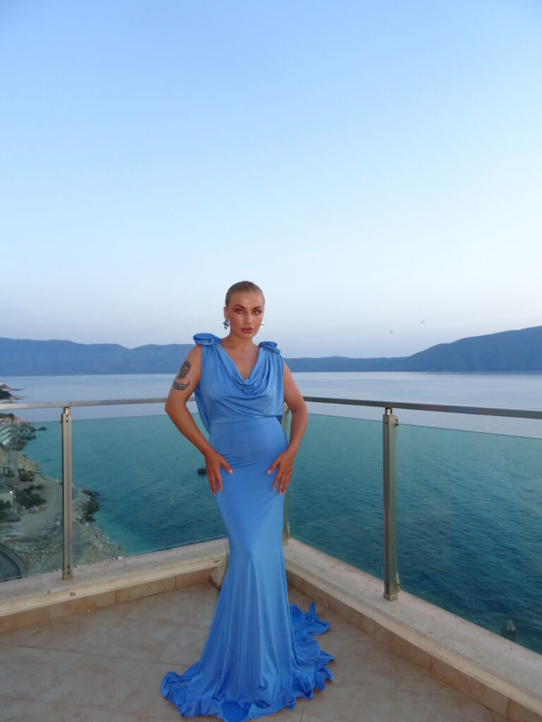 AVALUNA GOWN -BLUE