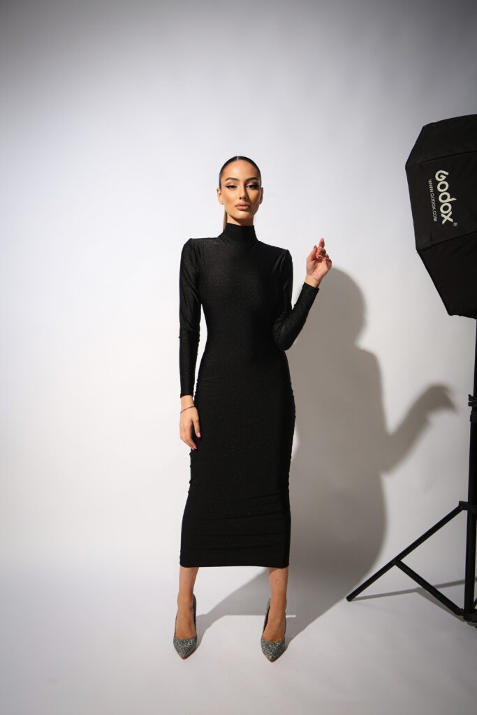 ANAIS SLEEK MAXI DRESS - BLACK