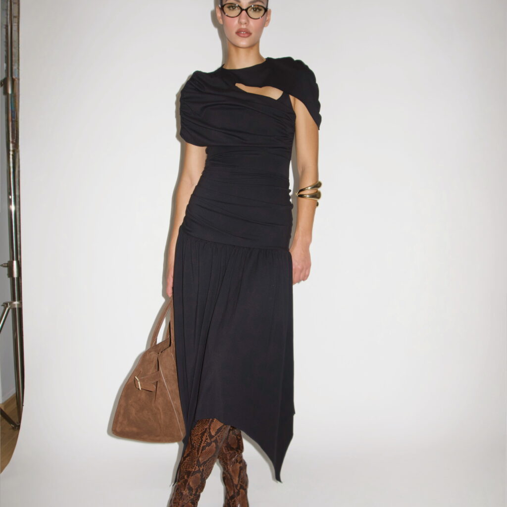 the NOIR ÉLÉGANT two-piece