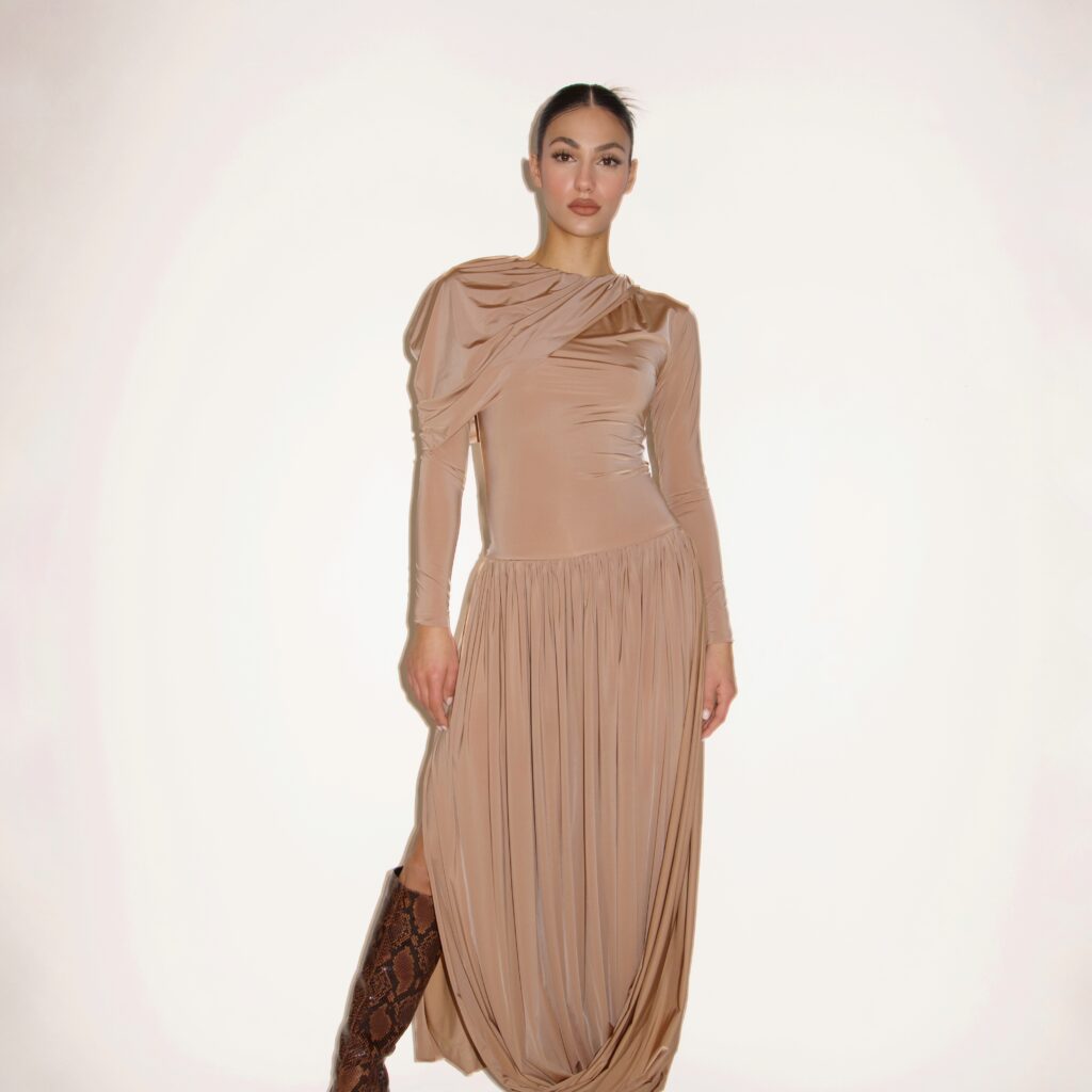 the SÉDUCTION NOCTURNE dress