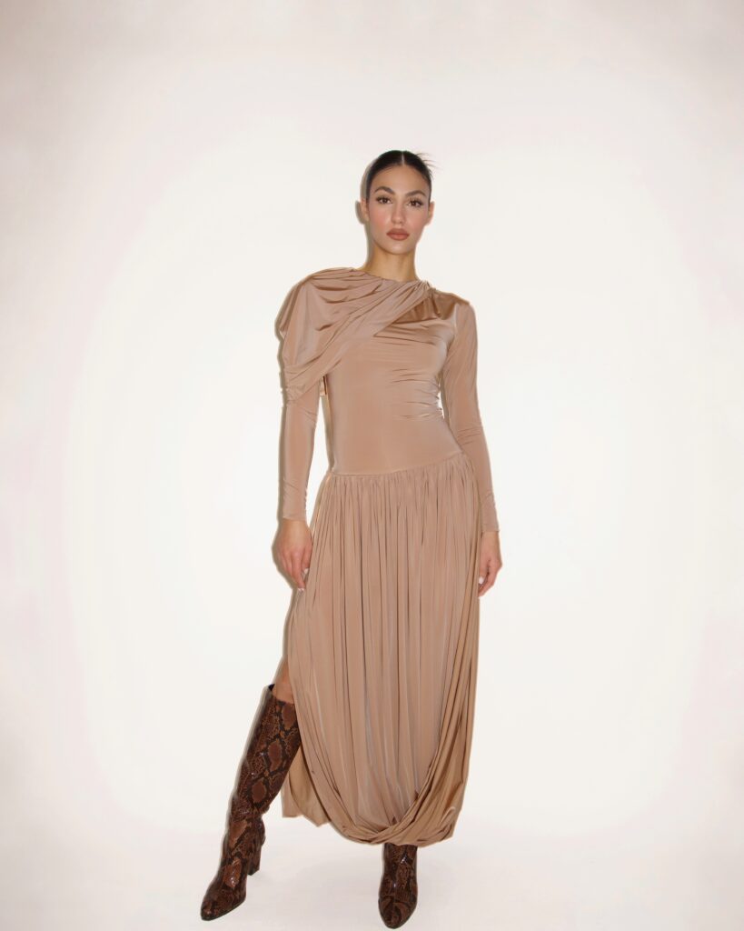 the SÉDUCTION NOCTURNE dress