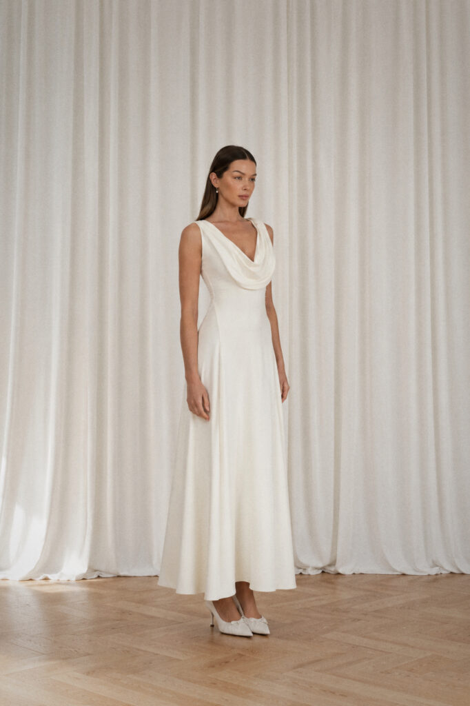 the L’ESSENTIELLE dress